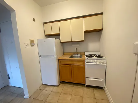 Rented by Aventana | media 9