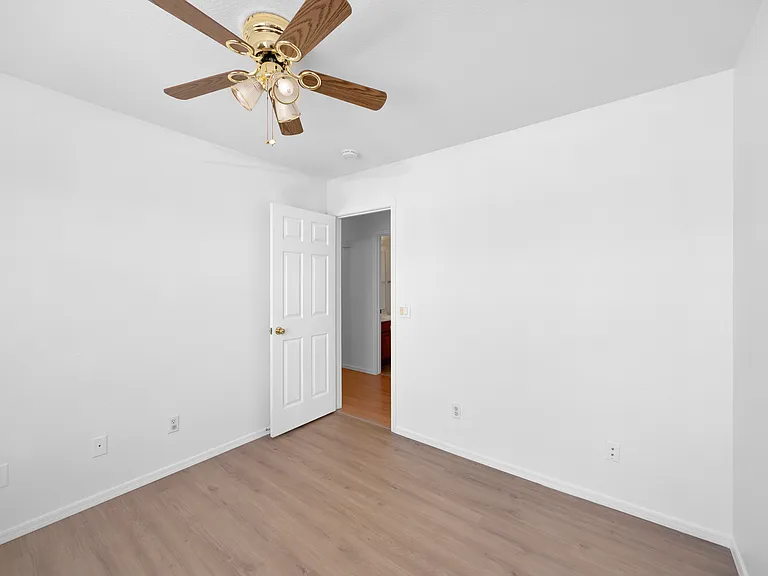 3309 E San Remo Ave — Photo 20