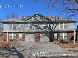 1921 NE 77th St, Gladstone, MO 64118