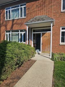 606 Green Bay Rd APT 2A, Glencoe, IL, 60022