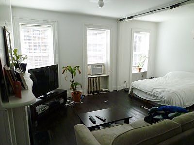 3rd image of 323 E 53rd St APT 4
