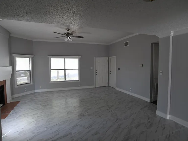 7724 Skyline Ridge Dr — Photo 4