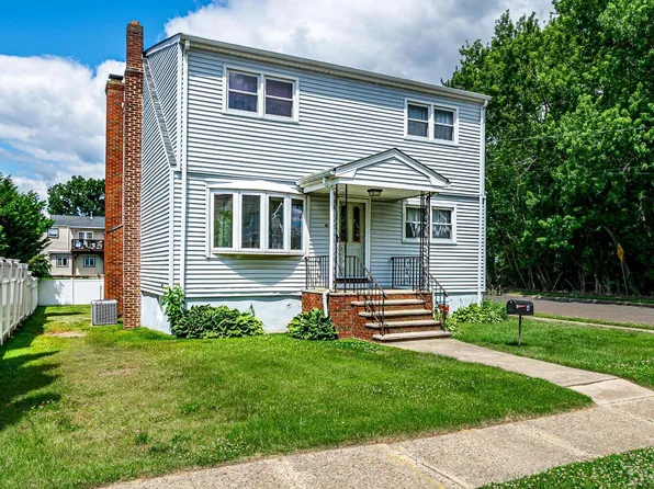 41 Canal St, Sayreville, NJ 08872