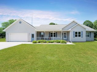 309 Oak Dr, Rosendale, WI 54974