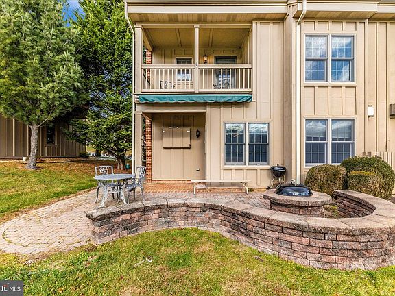 3rd image of 13856 Pond View Ln