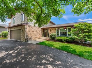 6561 Dunham Rd, Downers Grove, IL 60516