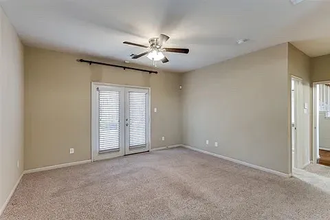 413 Royal Oak Dr — Photo 6