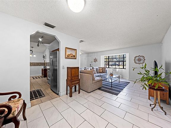 3rd image of 461 Providence Blvd