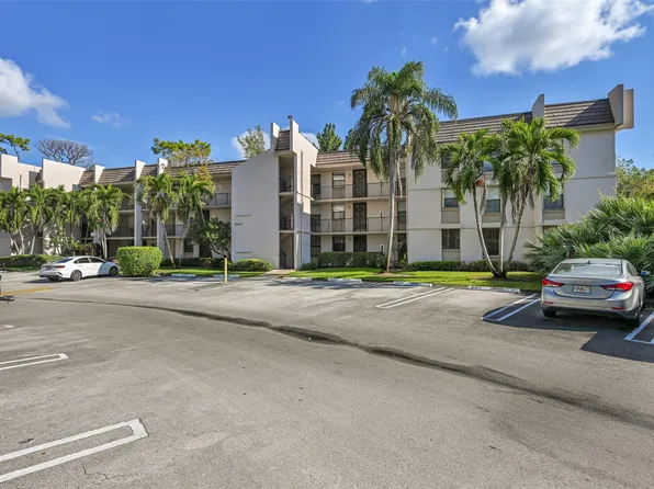 8411 Forest Hills Drive #206, Coral Springs, FL 33065