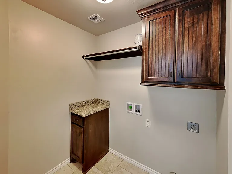 725 Dusty Trl — Photo 21
