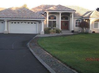 3011 Shield Crest Dr, Klamath Falls, OR 97603