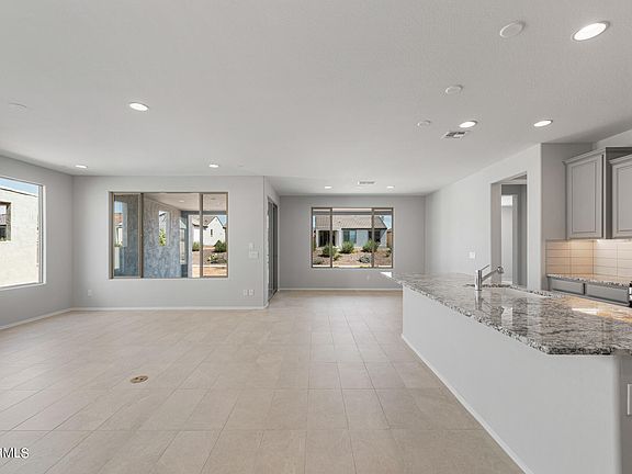 4th image of 26989 W LONE CACTUS Drive