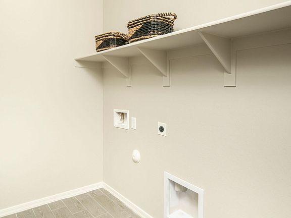 5th image of 11819 E COLBY Court