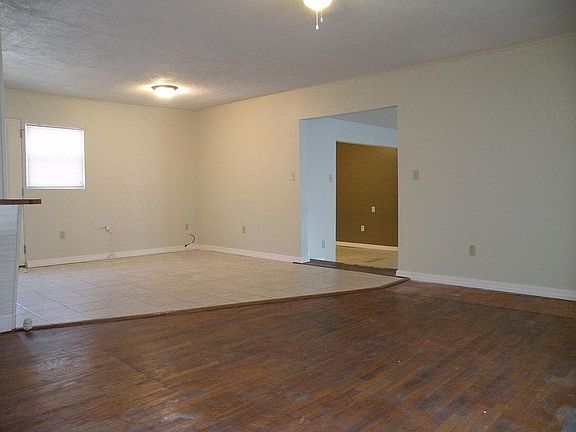 5th image of 1454 W 15th St