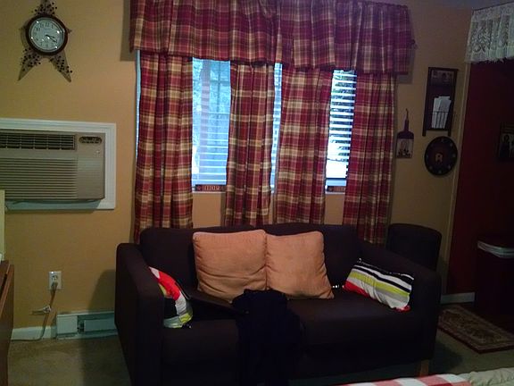 2nd image of 5 Royal Crest Dr APT 3