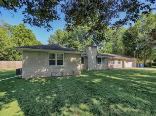 1220 Baker Dr, Kalamazoo, MI 49048