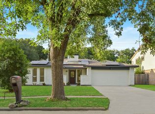 2322 Aprilmont Dr, Sugar Land, TX 77498