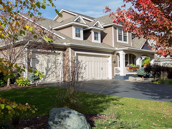 3rd image of 10765 Maple Blvd