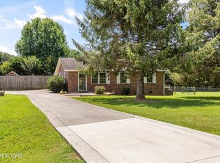 303 Sunflower Cir, Sweetwater, TN 37874