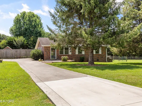 303 Sunflower Cir, Sweetwater, TN 37874