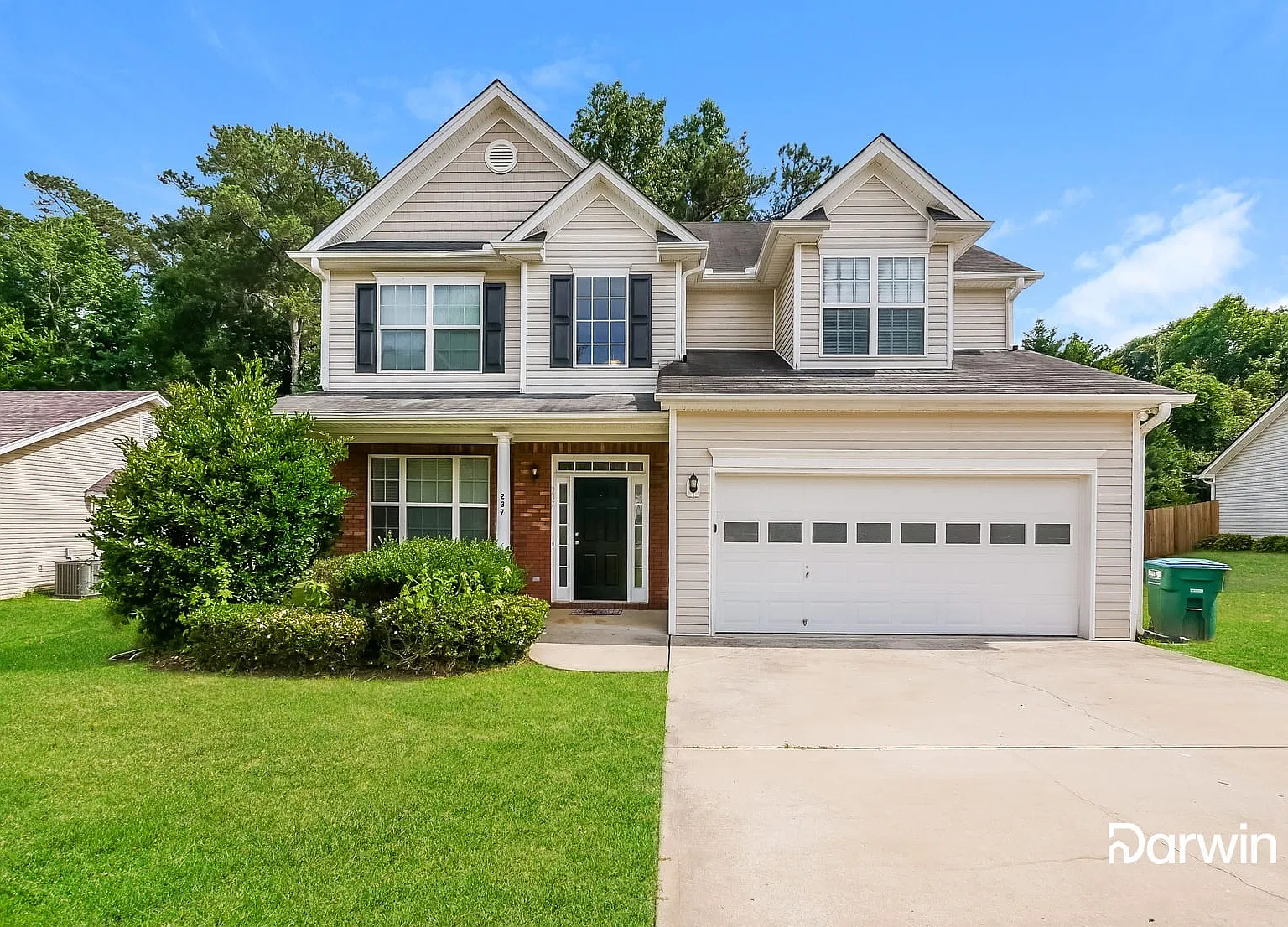 4 bed, 3.0 bath, 2254 sqft, $2,260 — Photo 1