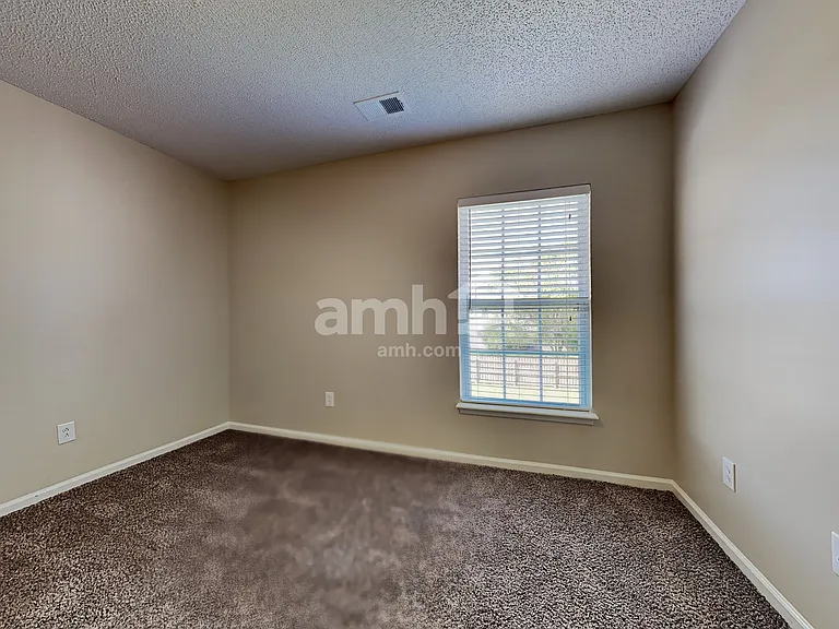 105 Walton Pl — Photo 18