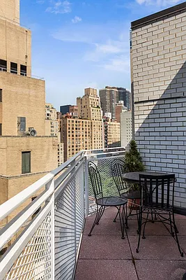 Rented by Douglas Elliman | media 6