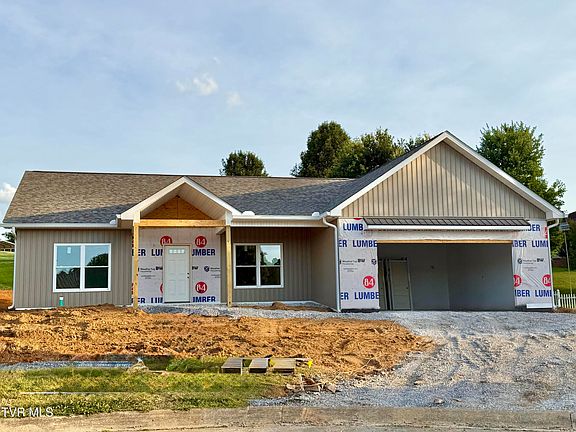 4th image of 118 Emerald Dr