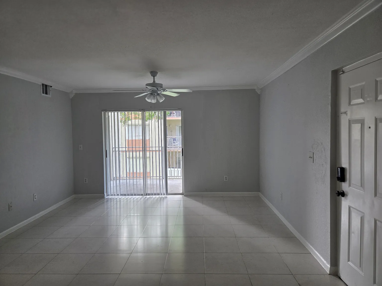 NW 57th Ave, Hialeah — Photo 4