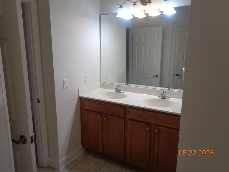 210 Woodhouse Ln — Photo 23