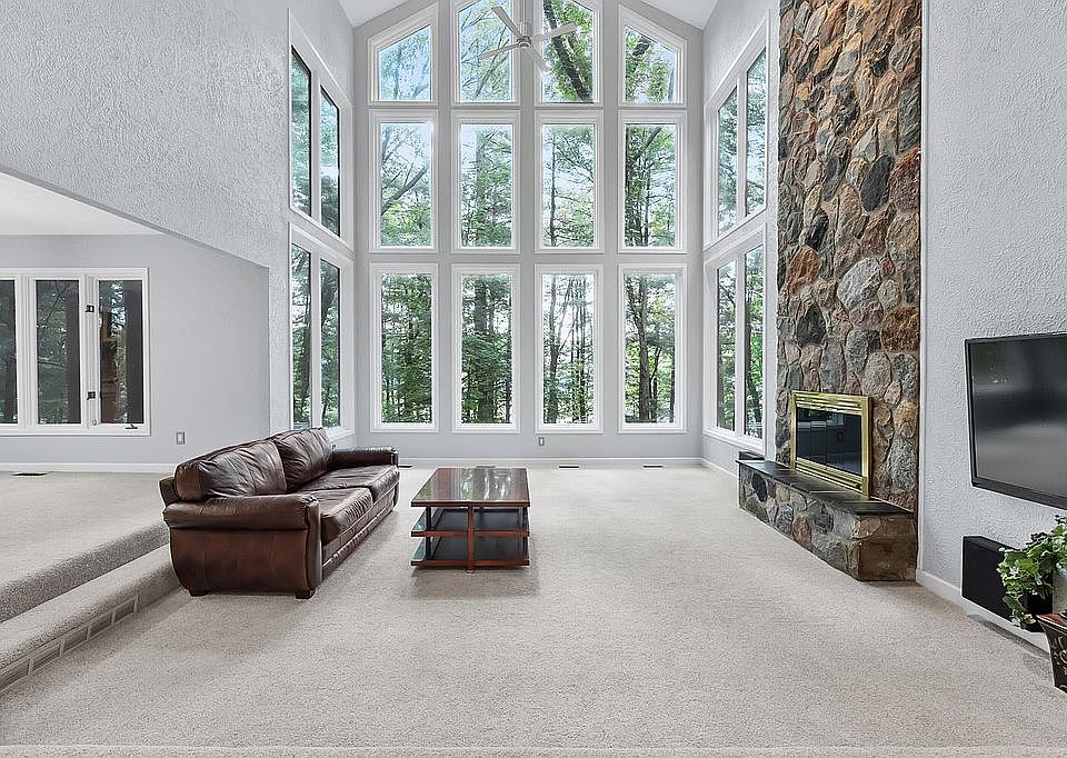 1st image of 7129 Lakeridge Pl