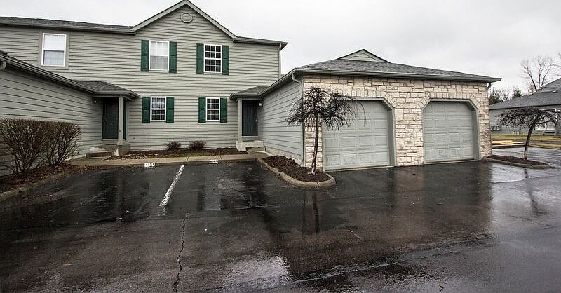 1st image of 4109 Parkcove Dr