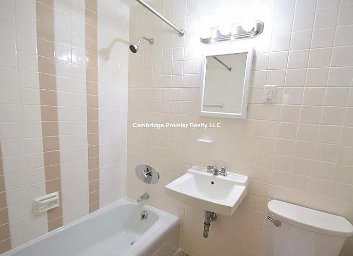 2 bed, $2,700 — Photo 3