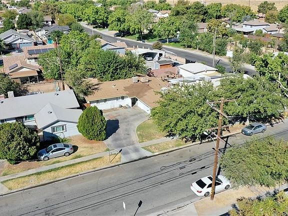 3rd image of 45911 Kingtree Ave