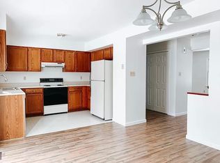 1004 S Carroll St, Hampstead, MD 21074