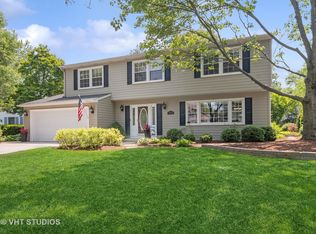224 Winslow Ct, Naperville, IL 60565
