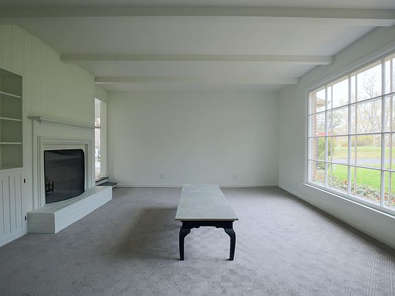 2nd image of 1155 Woodlane Dr NE