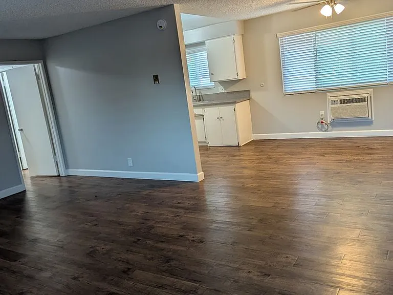 1835 West Ave — Photo 9
