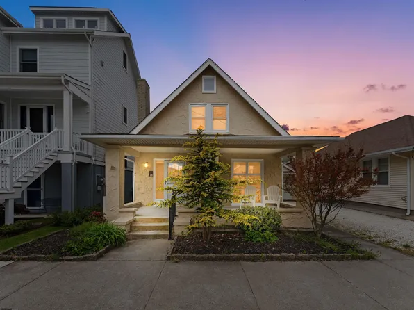 12 Wissahickon Ave, Ventnor City, NJ 08406