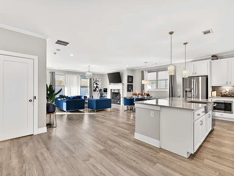 5259 Cloud St — Photo 4