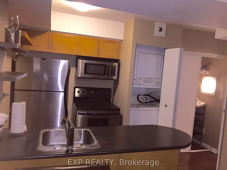 46 E Liberty St #521 — Photo 12