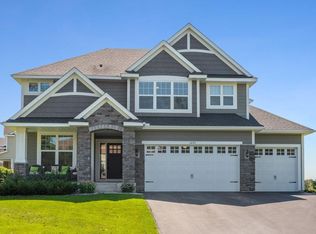 1605 Field Dr, Victoria, MN 55386