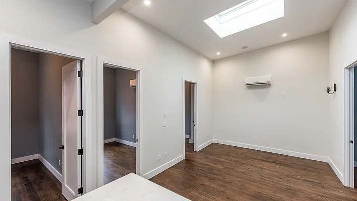 Rented by Nooklyn NYC LLC | media 39