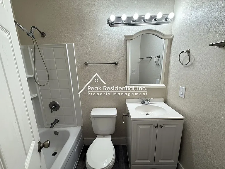 4525 Greenholme Dr #3 — Photo 13