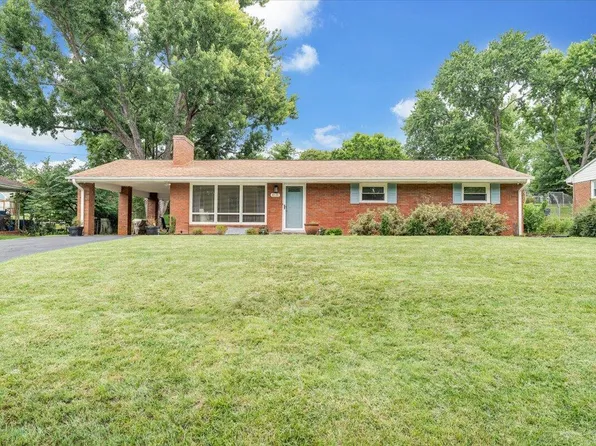 4531 Cresthill Dr, Roanoke, VA 24018