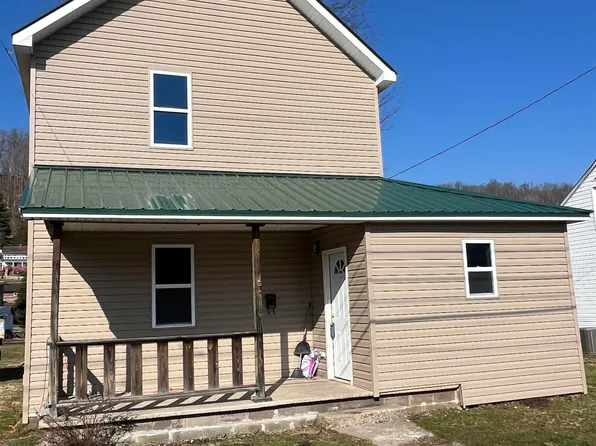 149 Beech Ave, Philippi, WV 26416