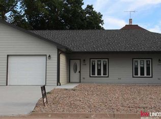 109 W Hickory St, Sutton, NE 68979