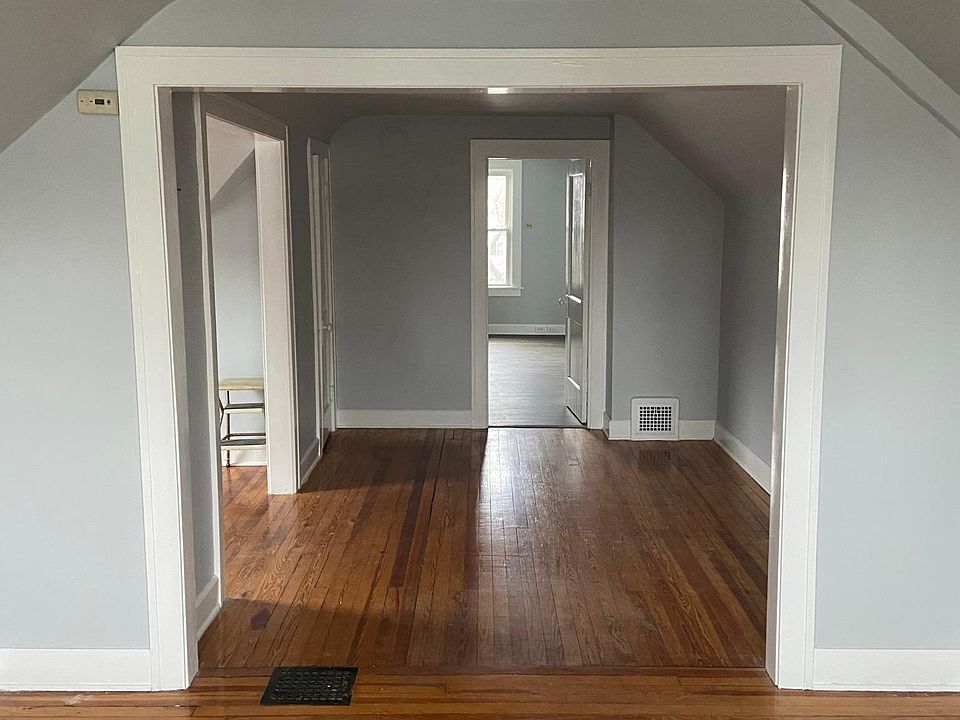 1st image of 1283 Edwards Ave #3