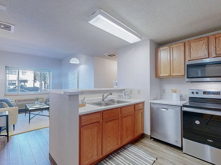 1401 6th St SE — Photo 35