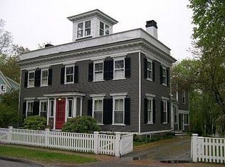 21 Pleasant St, Kennebunk, ME 04043